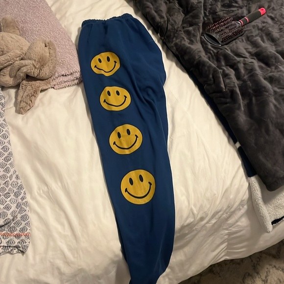 aviator nation blue smiley face sweatpants - Picture 4 of 6